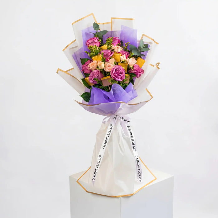 Mix Flowers Hand Bouquet | Chocolate