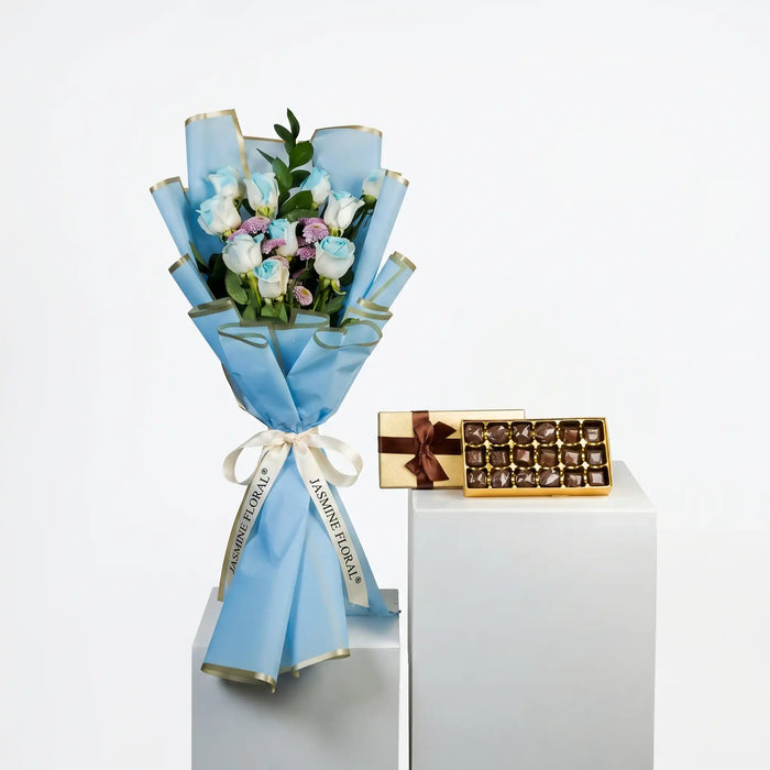 Blue Hand Bouquet | Chocolate Box 18 Pcs