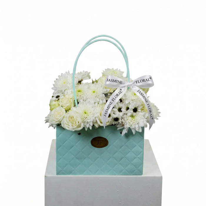 Silent Beauty – White Roses
