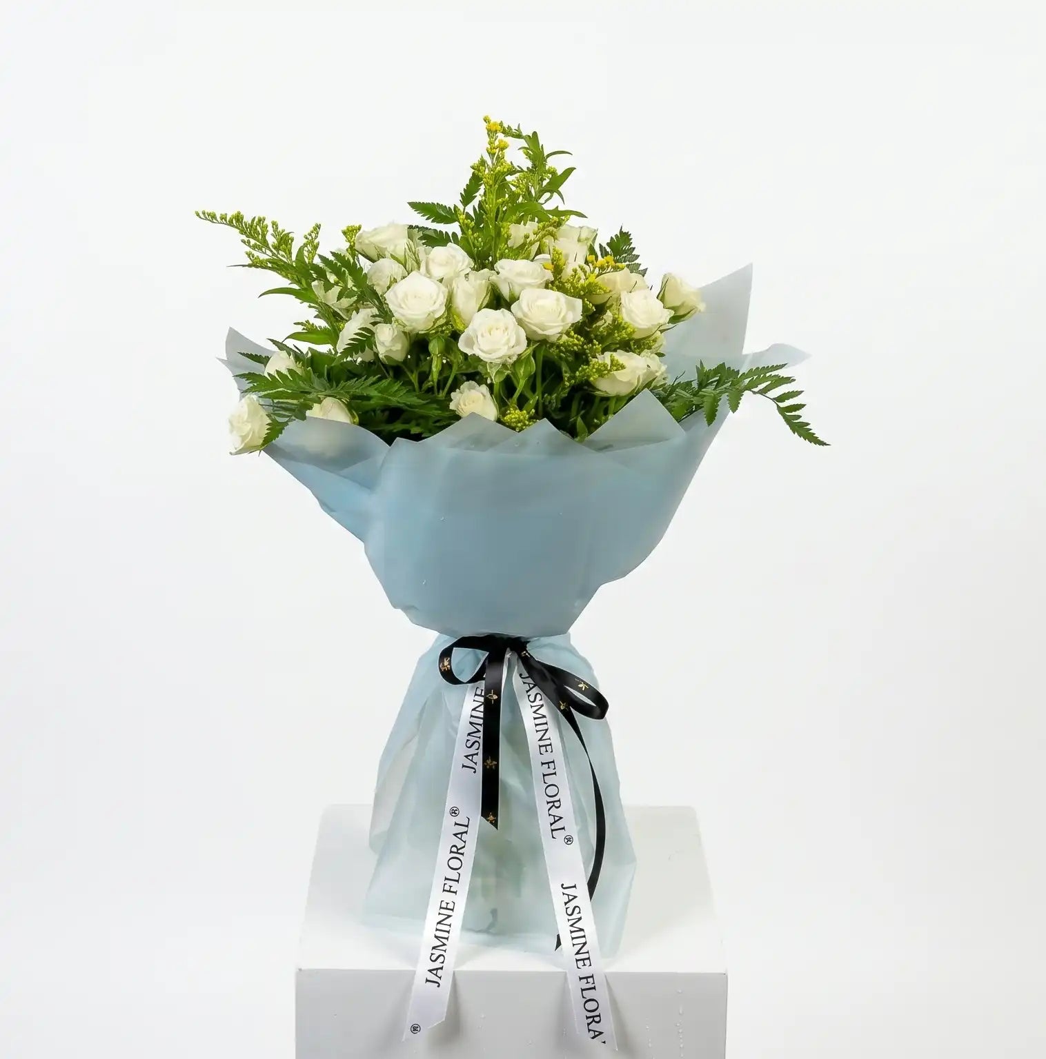 Snowfall Rose Bouquet