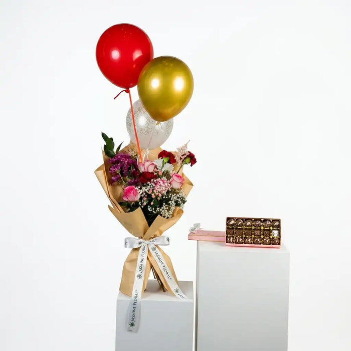 Mix Flowers Hand Bouquet | Balloon | Chocolate Box 18 Pcs