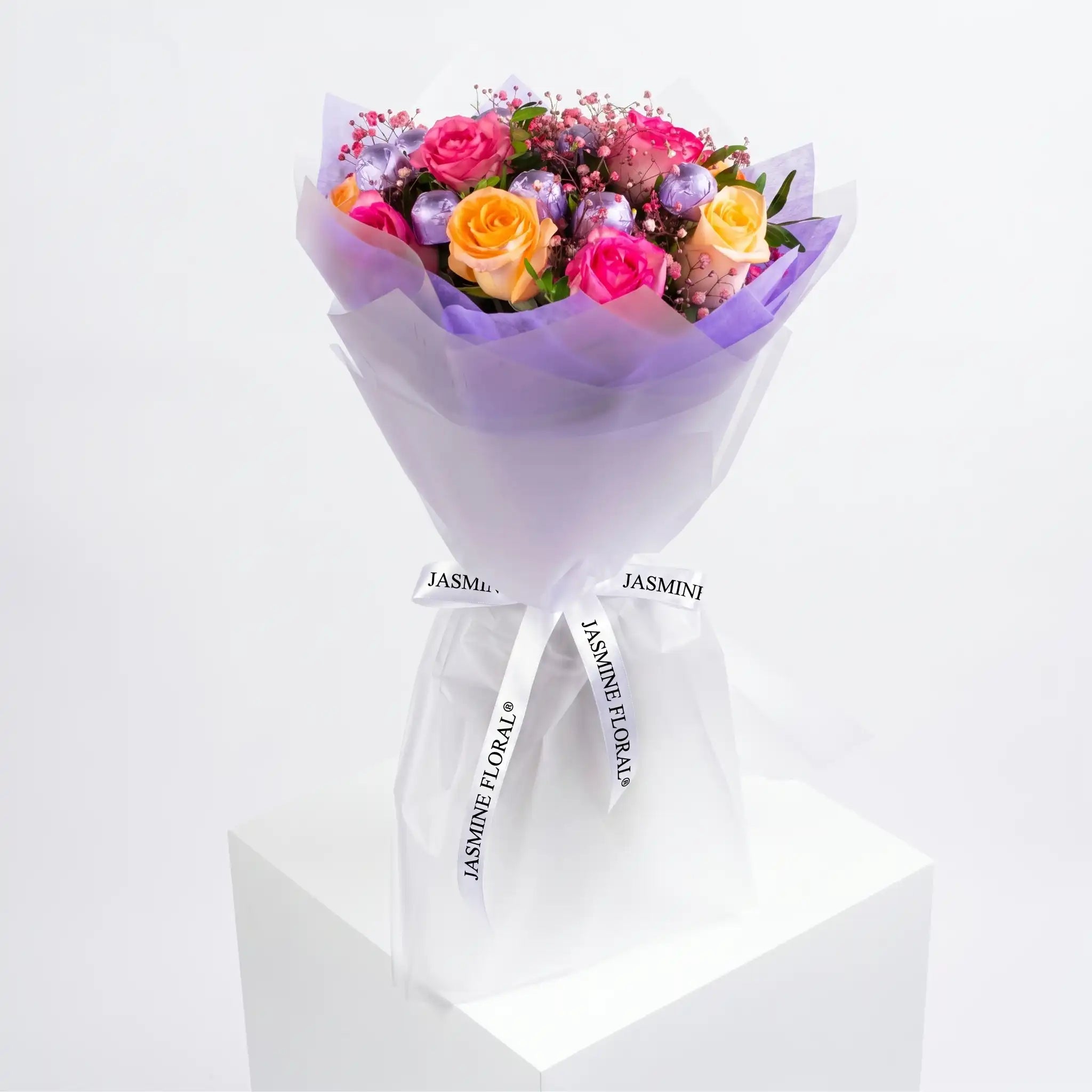 Mix Roses Hand Bouquet | Chocolate