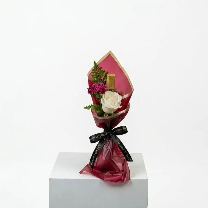 Single White Rose | Chocolate