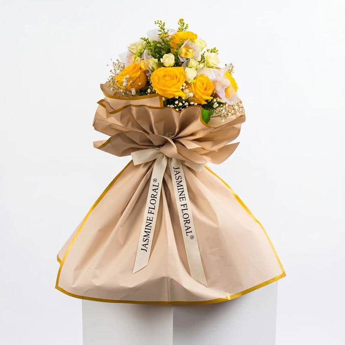 White And Yellow Hand Bouquet | Chocolate